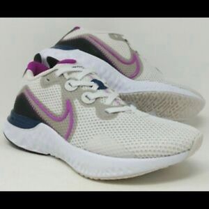 New Nike Renew size 7.5 Women